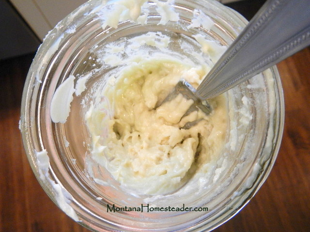 How to make homemade whipped body butter lotion with shea butter Montana Homesteader